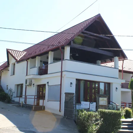 Aranyhordo Panzio Etterem Es Pizzeria Hotel 3*