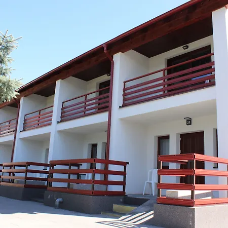 Hotel Aranyhordo Panzio Etterem Es Pizzeria Pere