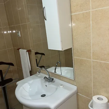 Aranyhordo Panzio Etterem Es Pizzeria 3* Pere