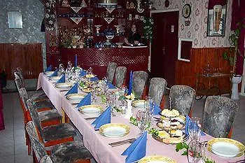 Hotel Aranyhordo Panzio Etterem Es Pizzeria