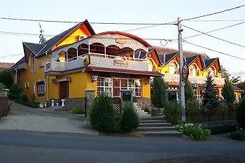 Hotel Aranyhordo Panzio Etterem Es Pizzeria